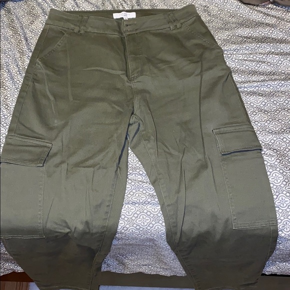 Dynamite Cindy Cargo Pants olive green - Picture 4 of 6